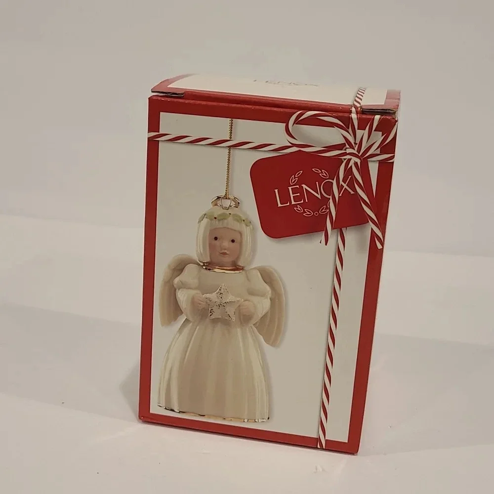 New Lenox Holiday cheer angel ornament 3.5